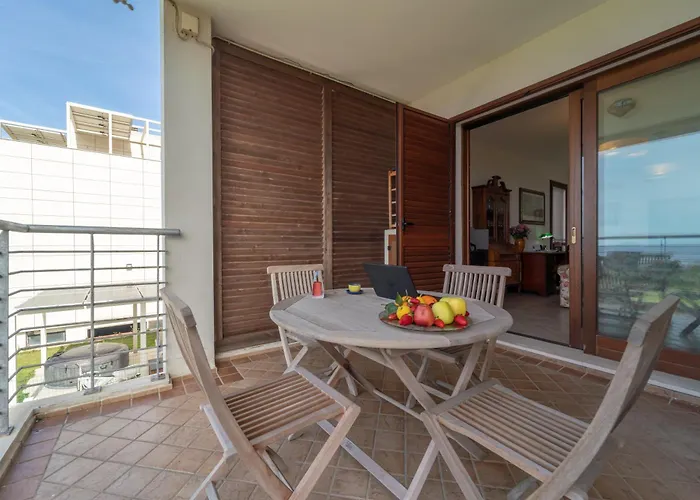 La Terrazza Sul Golfo Di 1 Apartment